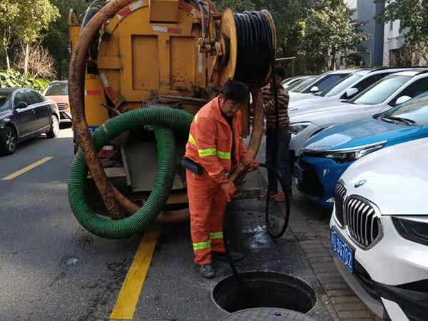 黄江排污管道清淤